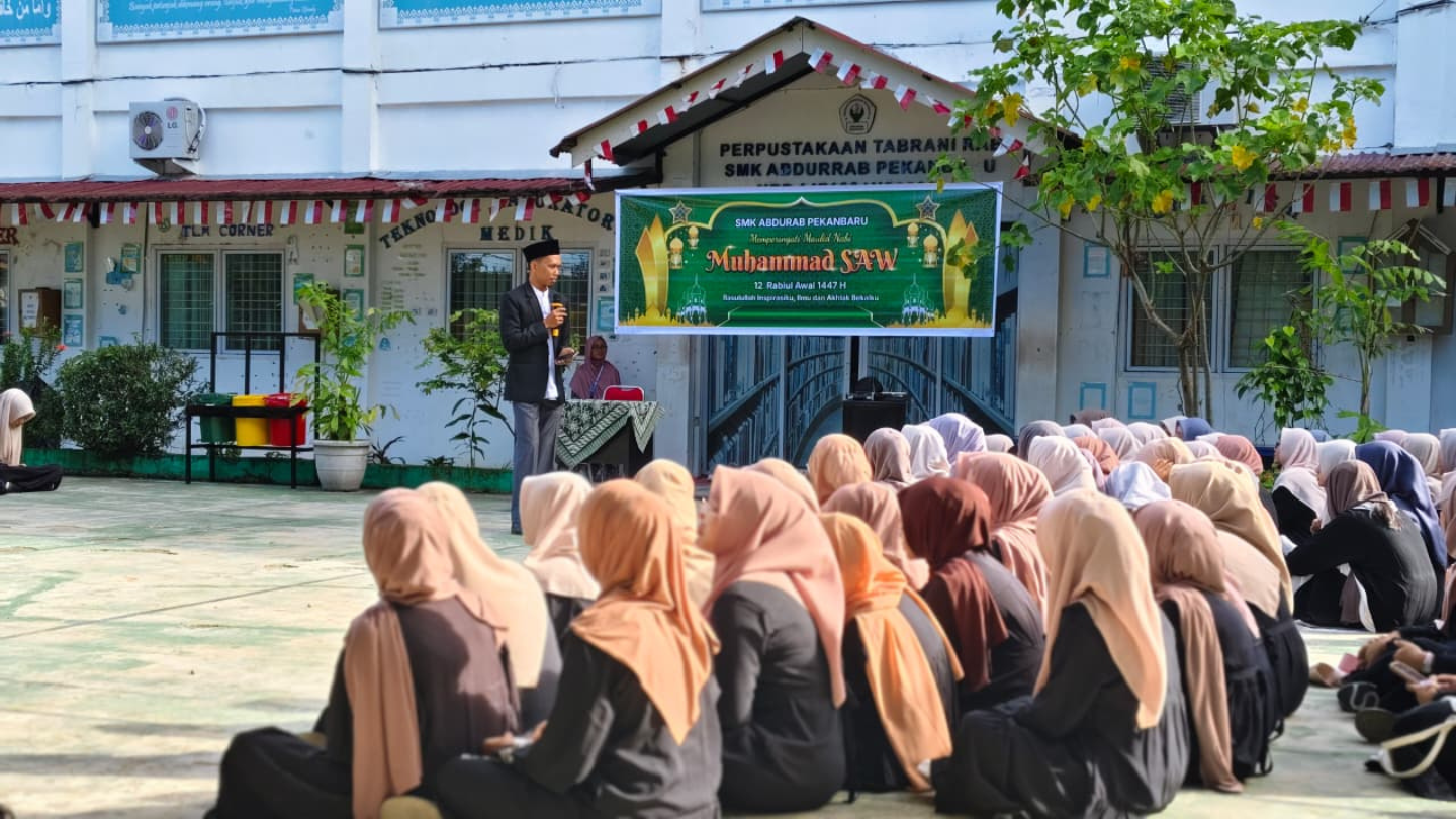 639-smk-abdurrab-pekanbaru-memperingati-maulid-nabi-muhammad-saw-1447-hijriah